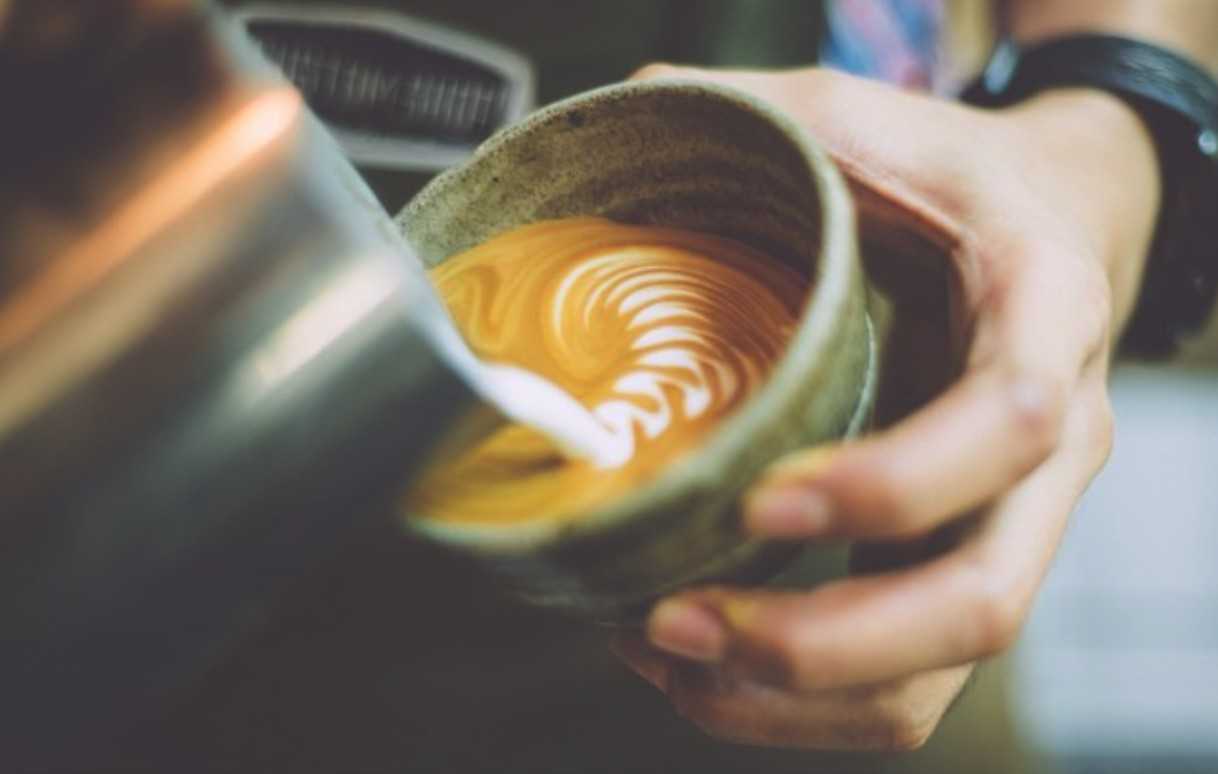 咖啡知识：如何制作细腻的奶泡？